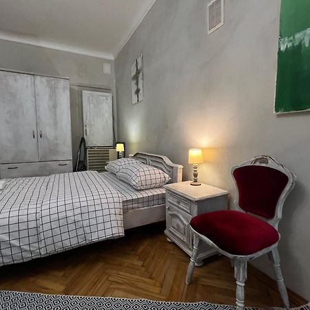 Loft-Style Apt On Virmenska Str Lviv Eksteriør bilde