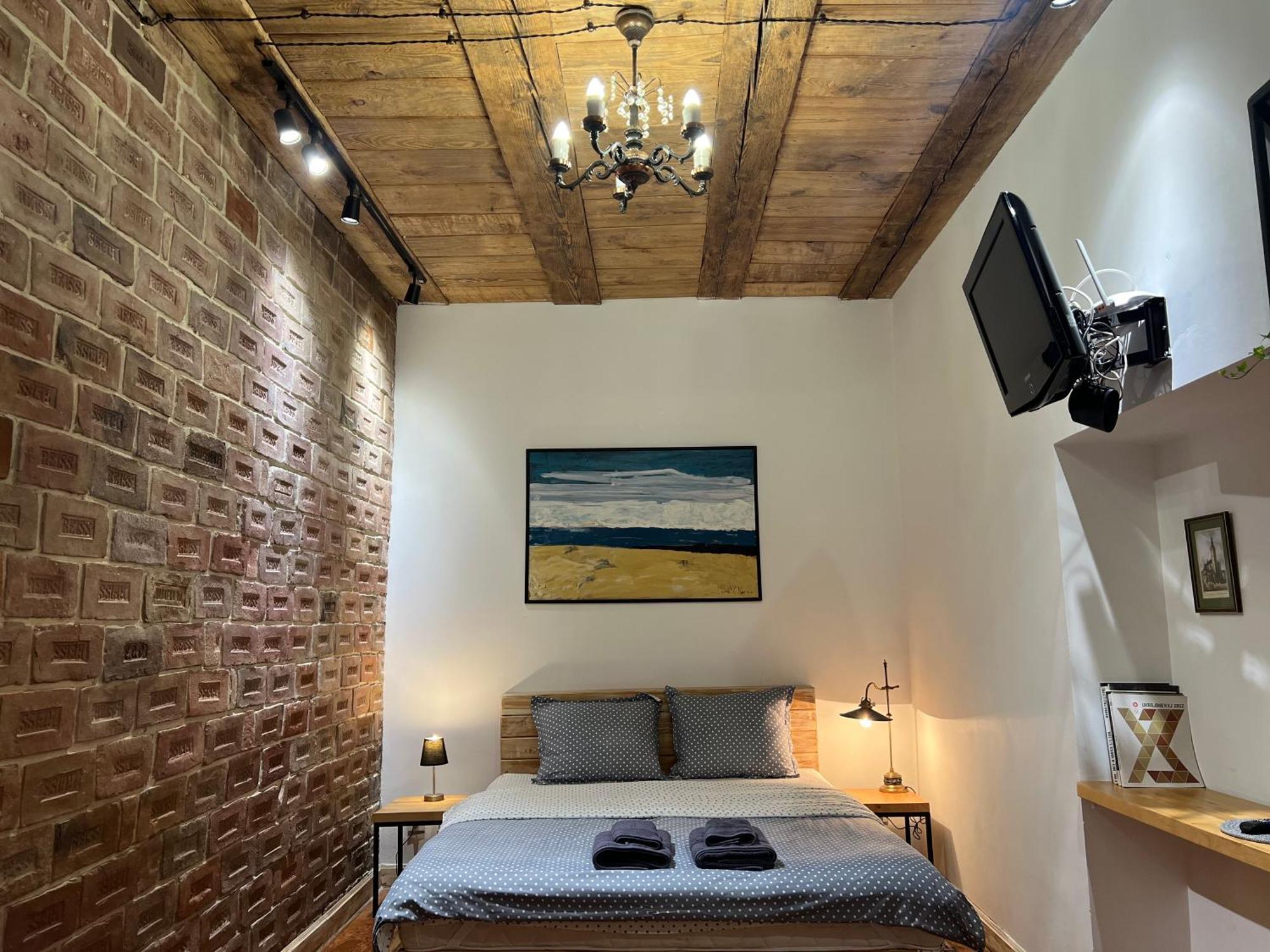 Loft-Style Apt On Virmenska Str Lviv Eksteriør bilde